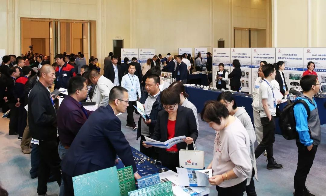 感受一下气势！50亿大单是这样签的！