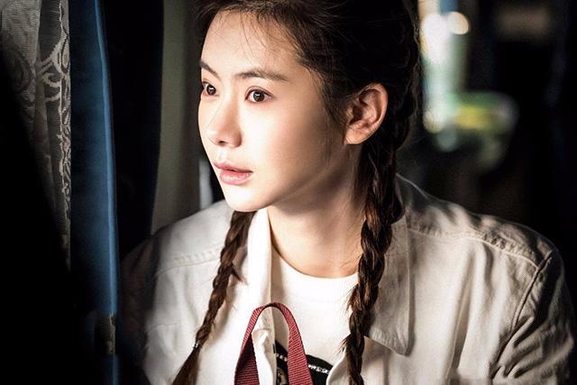 城市的怀抱有限：穹顶之下，小镇青年理想何寻？