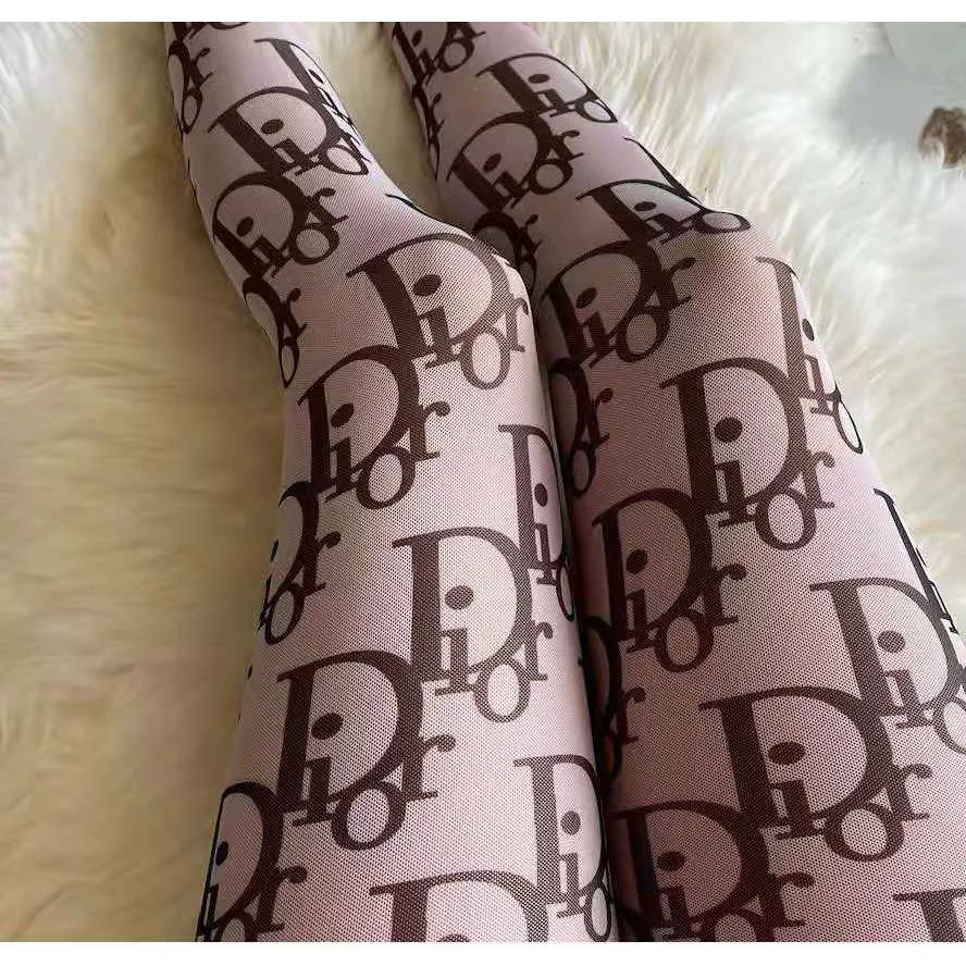 香奈儿限购,香奈儿包包涨价尝到恶果