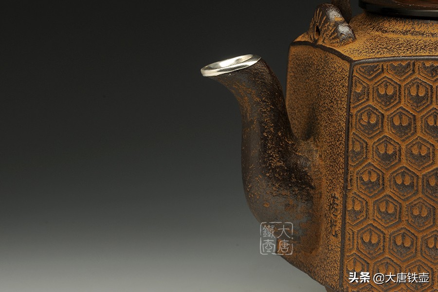 中国铁壶和日本铁壶的区别,日本铁壶好还是中国铁壶好