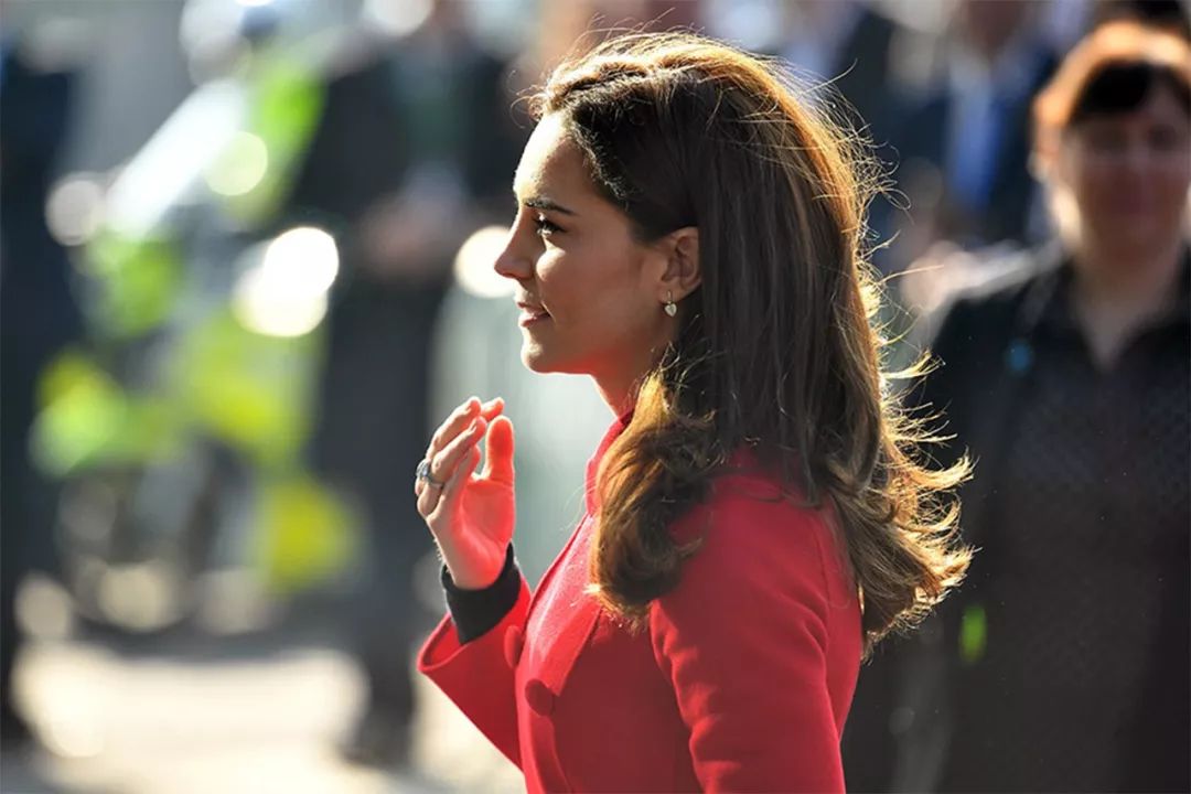 凯特王妃一胎后亮相,凯特王妃最后一次露面穿着