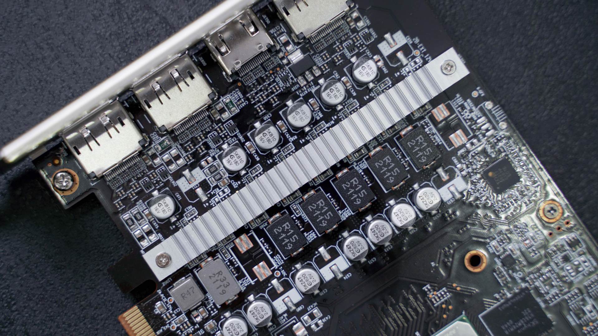 amdrx6600玩游戏怎么样,AMDrx6600适合win11吗