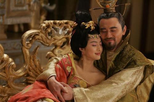 如果你穿越到古代你会成为皇帝么,如果穿越古代当了皇帝你会干什么