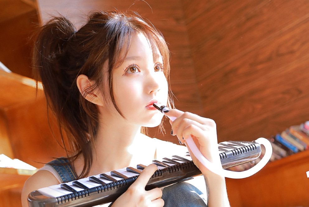 和女生聊天如何快速解决尬聊,和女生聊天怎么找话题不至于尬聊