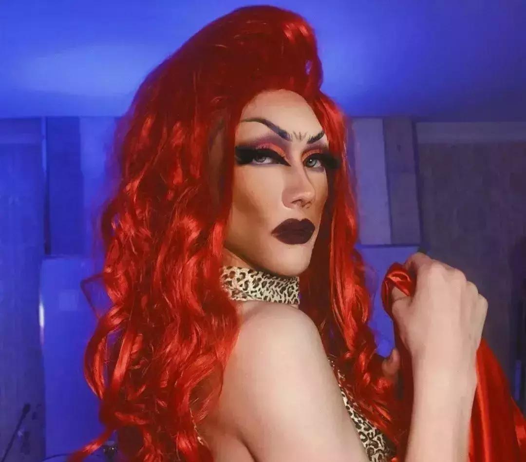 先天性唇裂男孩被抛弃,先天唇裂从小被母亲抛弃