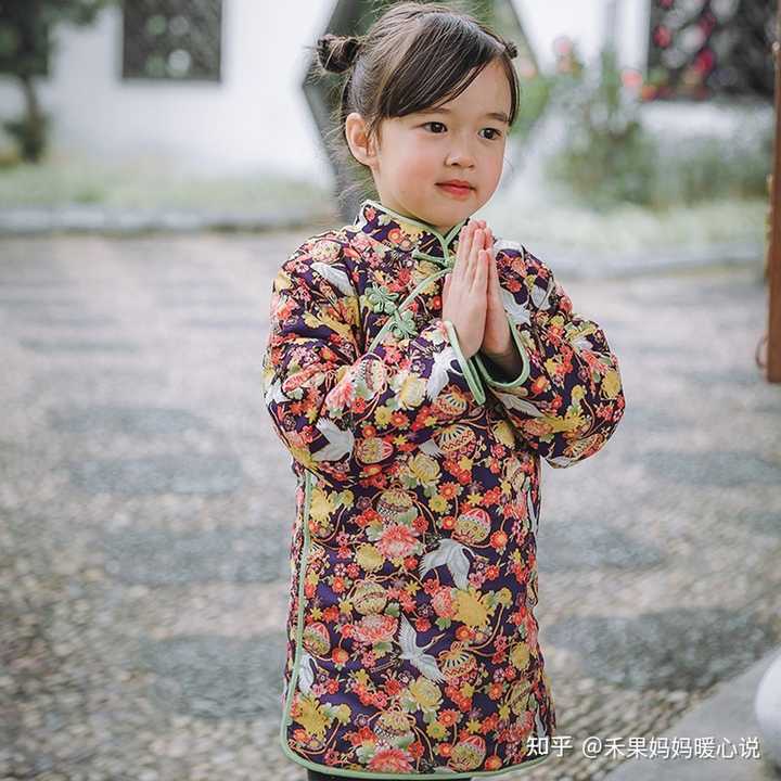 童装女童6-12岁拜年服洋气,2023年最流行的衣服童装
