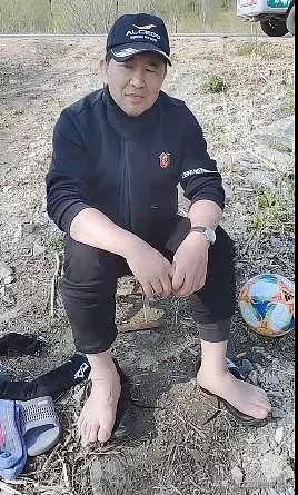 检查内容108天，六旬球迷从吉林颠球千余公里到京献礼国庆