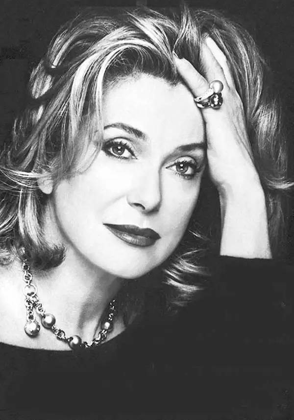 风情万种的法国女人为什么如此令人着迷?