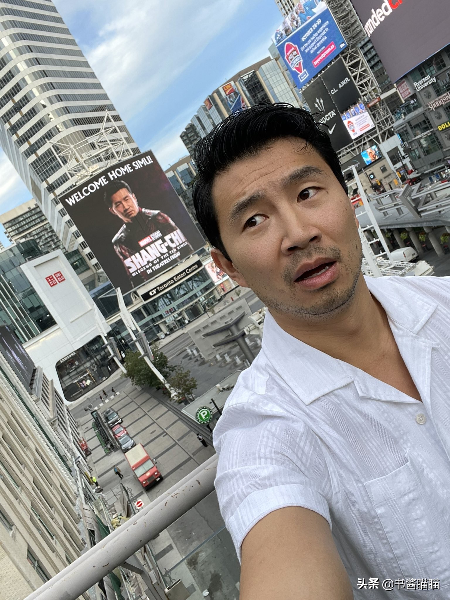 终究，还是陈法拉扛起了《尚气》的颜值大旗！同时暗示该角色地位