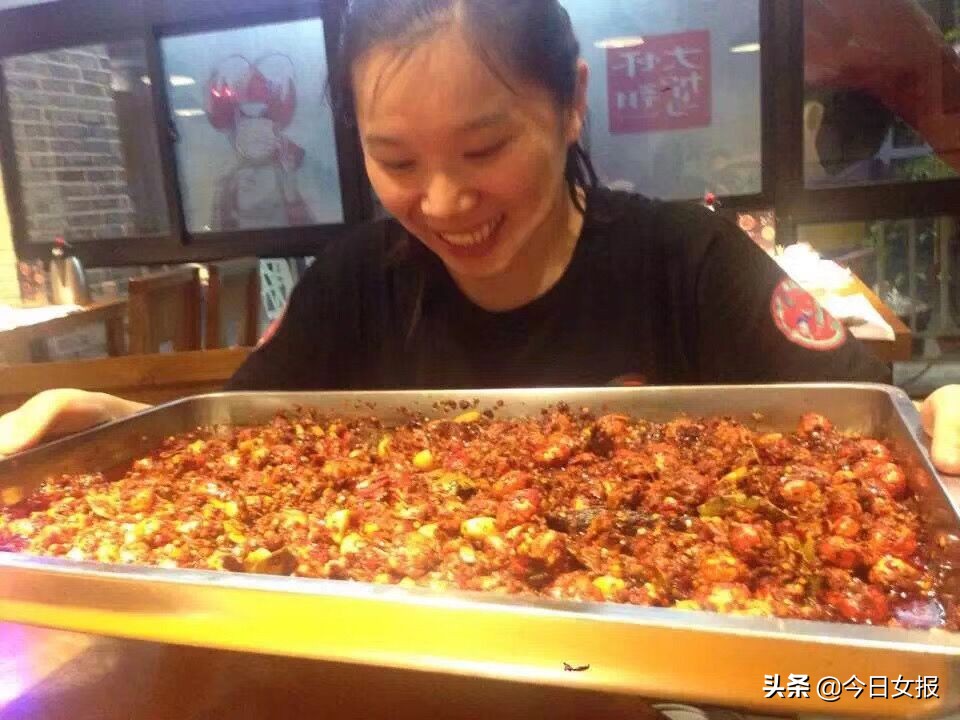 口味虾长沙网红打卡,口味虾长沙夜市