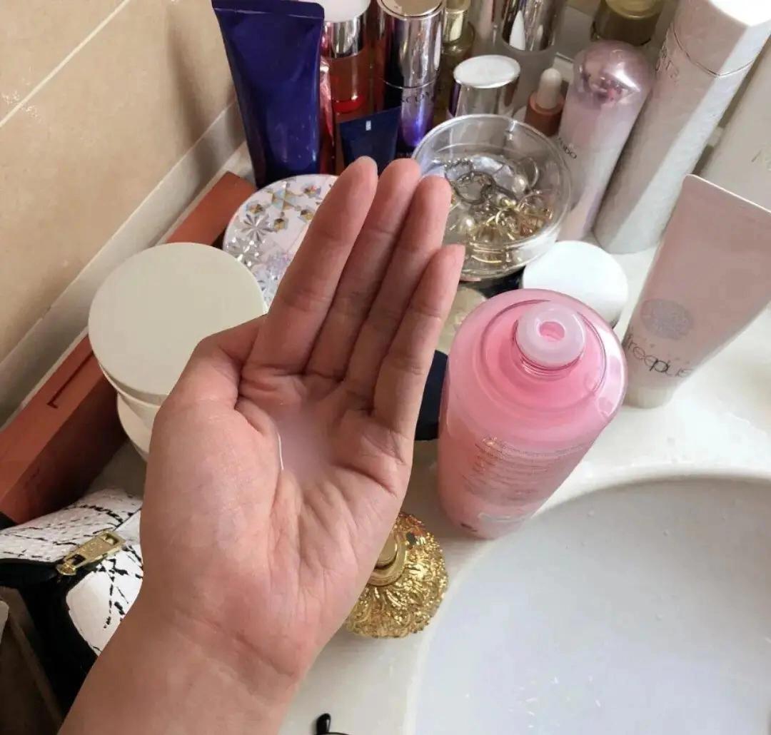 兰蔻被低估的产品,吐槽兰蔻大粉水的视频