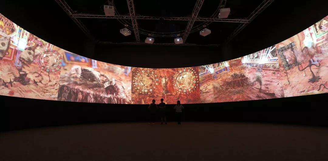 中国人烧给死人的纸扎，登上巴黎设计周，还被法国的博物馆收藏？