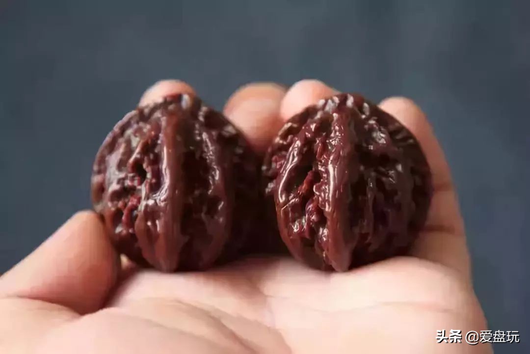 红玛瑙核桃包浆,超红核桃玛瑙包浆