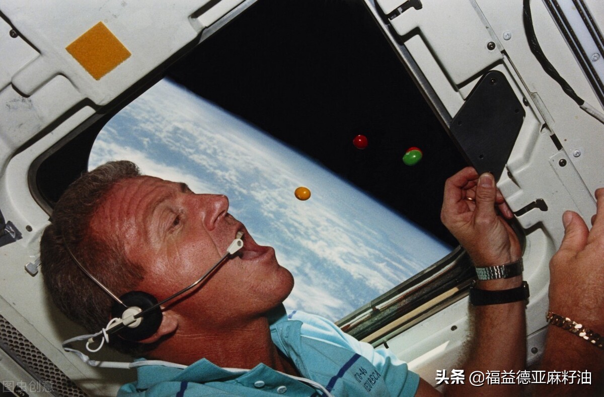 航天员的太空服讲解,揭秘空间站舱外航天服