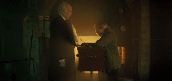 真·吊爆了,这片脑洞比尺度还大