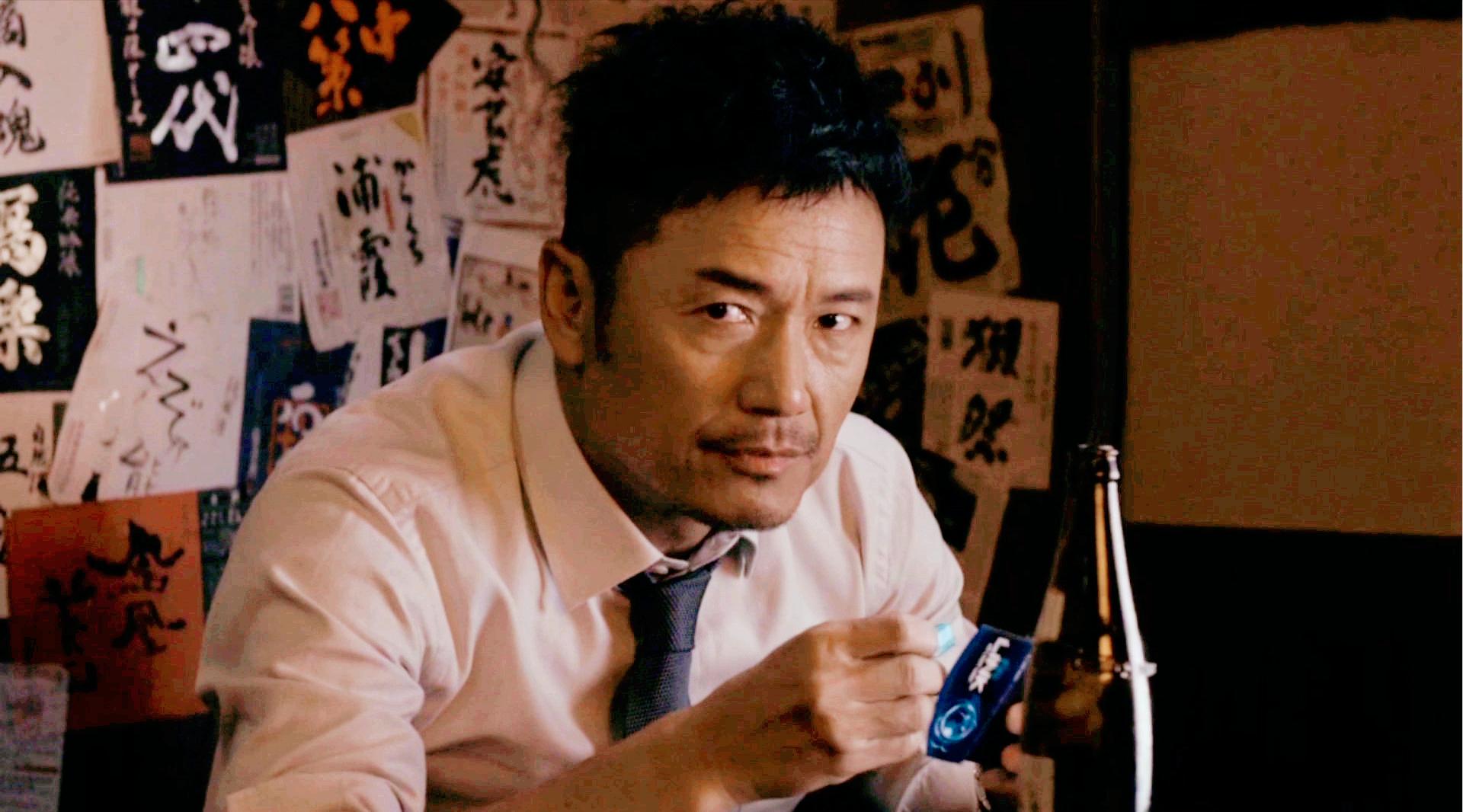 63岁苗侨伟依旧帅气，新剧收视率直达2.2亿！演技“吊打”男主