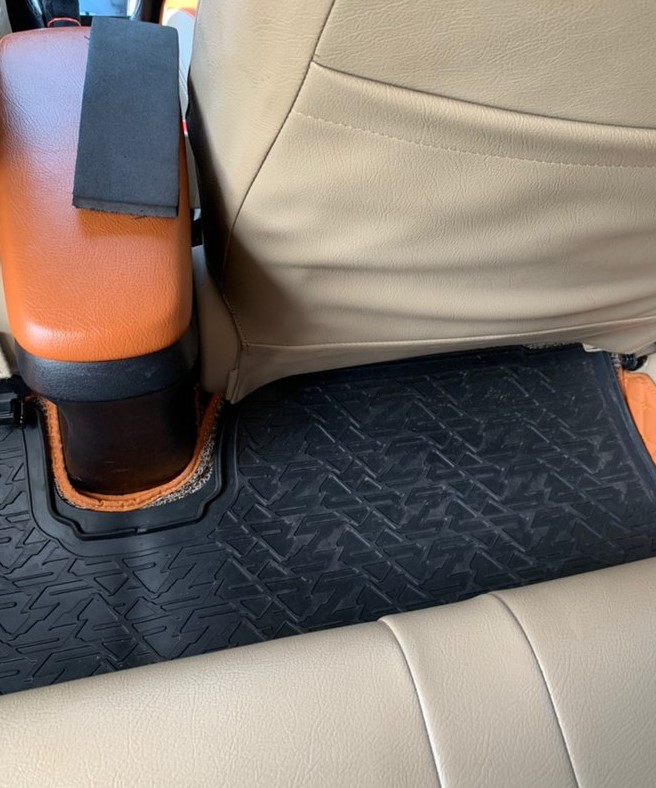 15款丰田威驰手动挡新车落地,丰田15万落地轿车