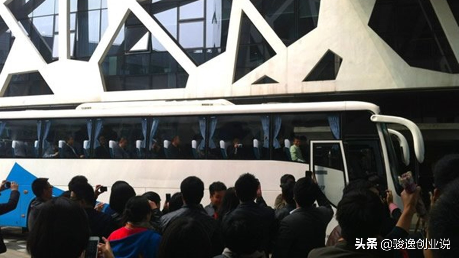 神秘“泰山会”解散，透视中国顶级财富圈，看商场风云