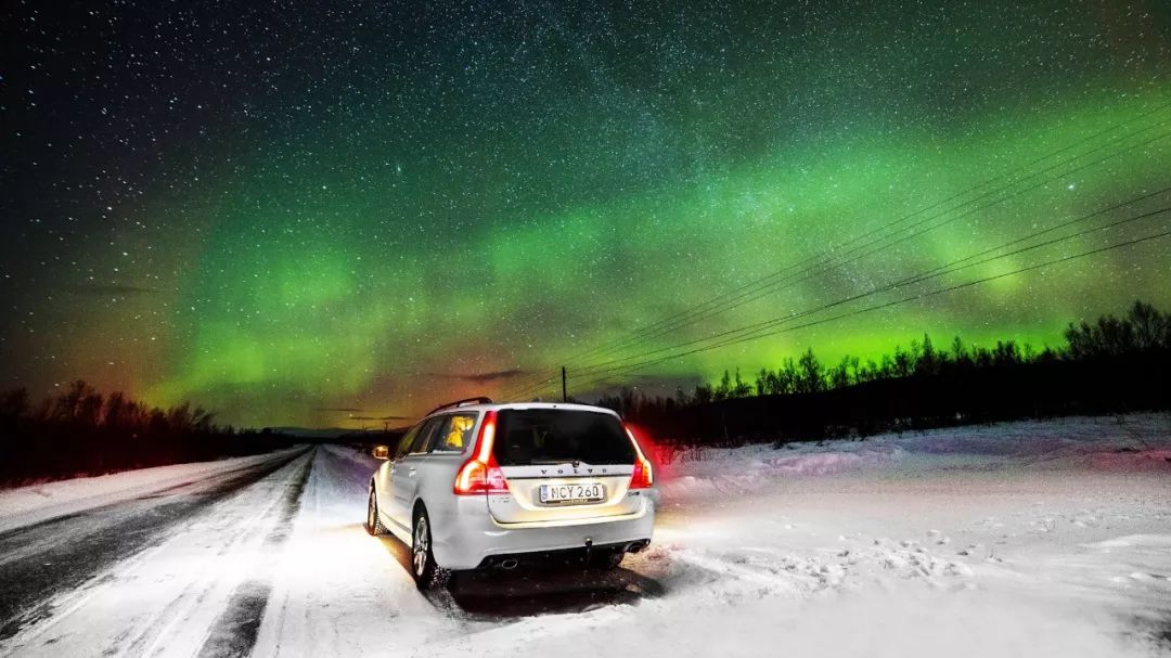 沃尔沃旅行车v60和v90碰撞测试,沃尔沃旅行车v6017年二手车价格