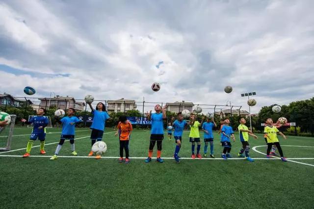 足球的魅力可以迷倒任何一个人,足球最美的魅力