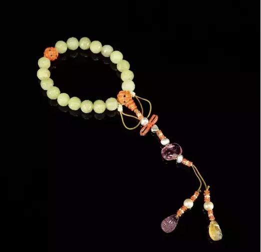 清朝皇帝顶级名贵的手串 (清朝最美手串图片)