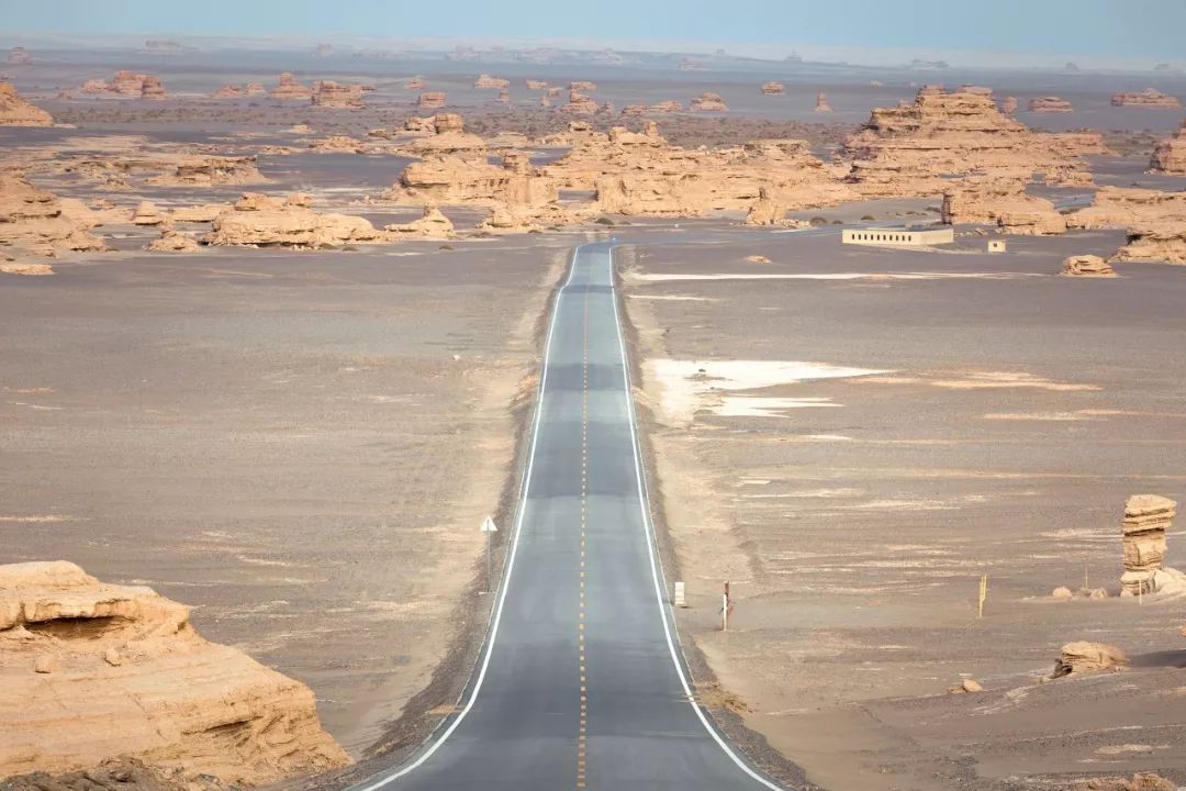 甘肃敦煌什么地方有沙金,敦煌莫高窟在甘肃的什么地方