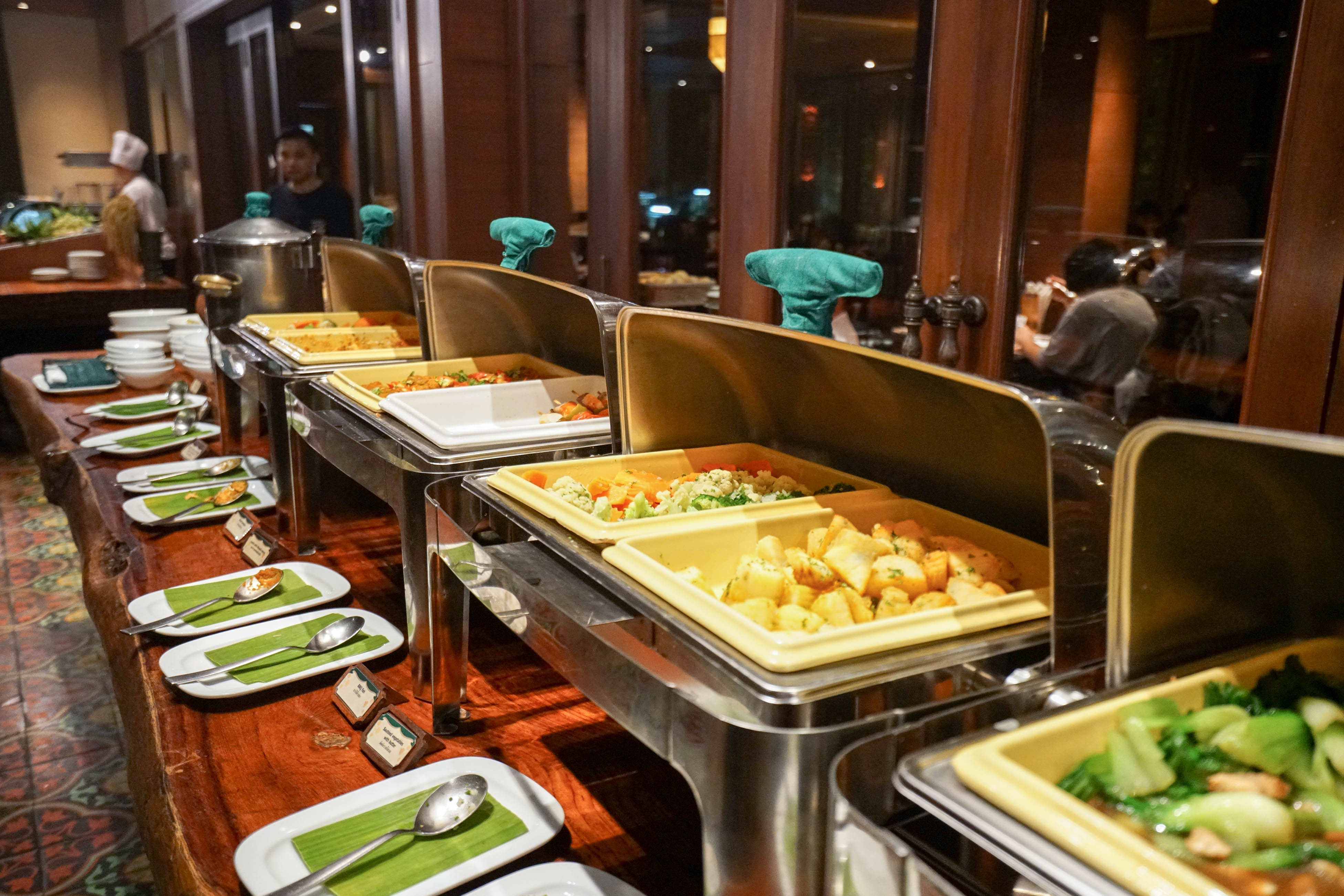 经常吃撑吃太饱对身体有什么危害,吃得太饱怎么办快速缓解