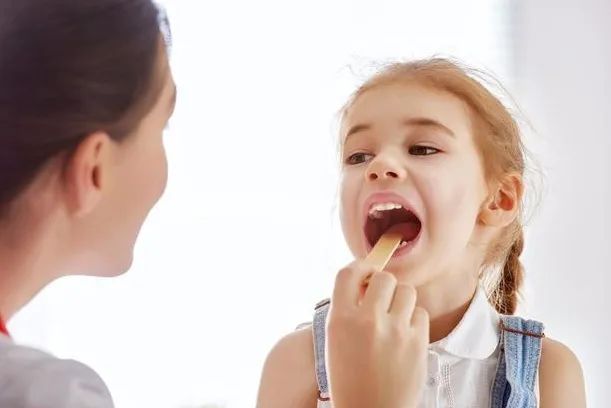 小儿慢性扁桃体炎食疗吃什么食物,儿童扁桃体炎的治疗方法及食疗