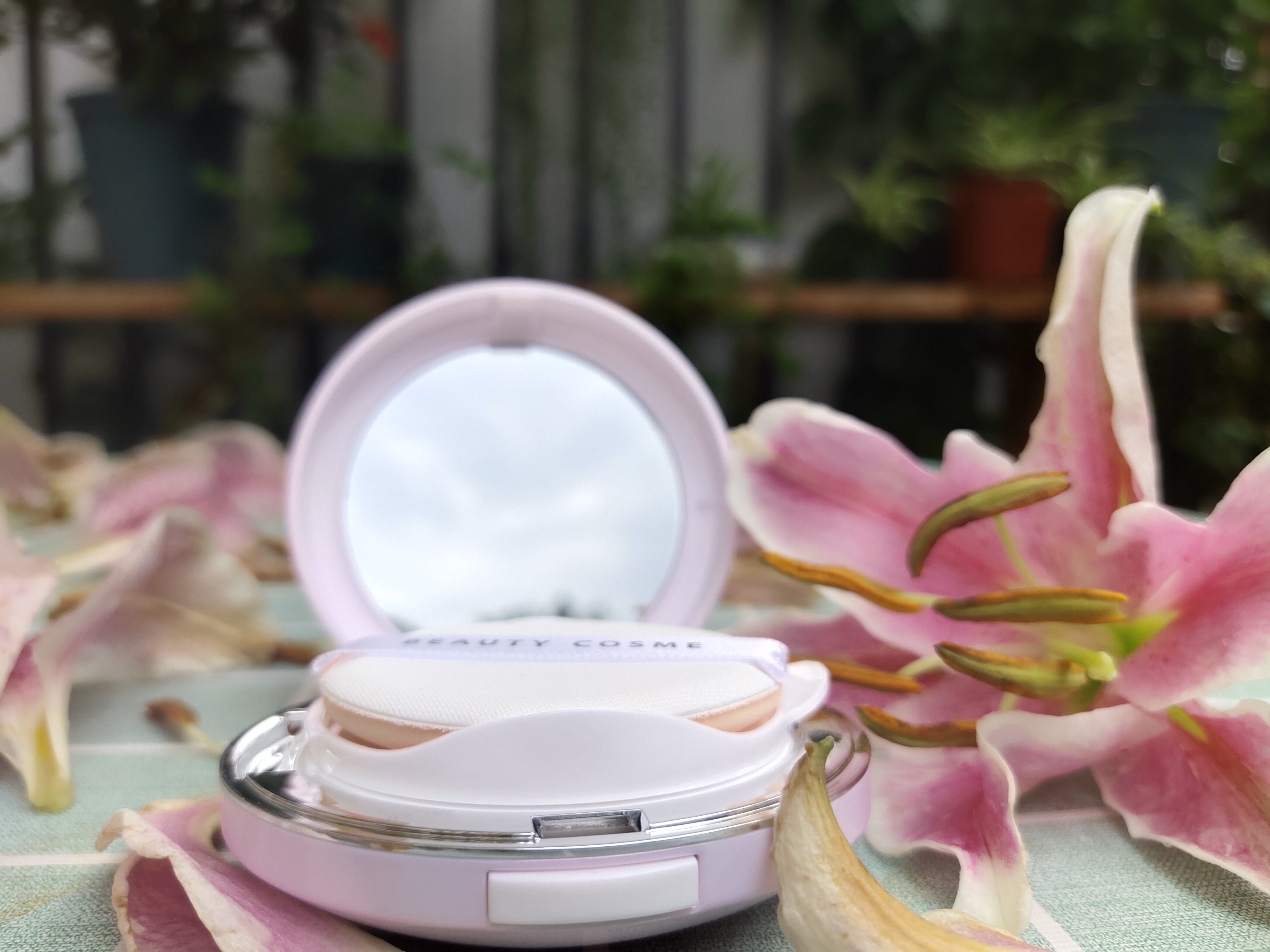 水肌美轻盈无瑕气垫BB霜试用报告：轻松做个无斑女人