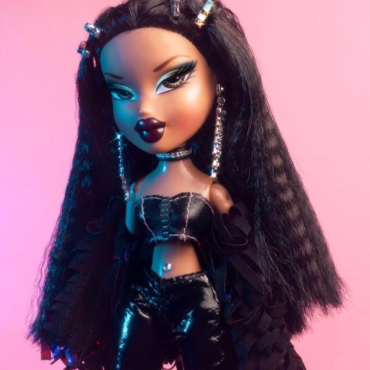 比超模吉娘娘还野，60岁的芭比转行做网红，教人保养健身与冥想