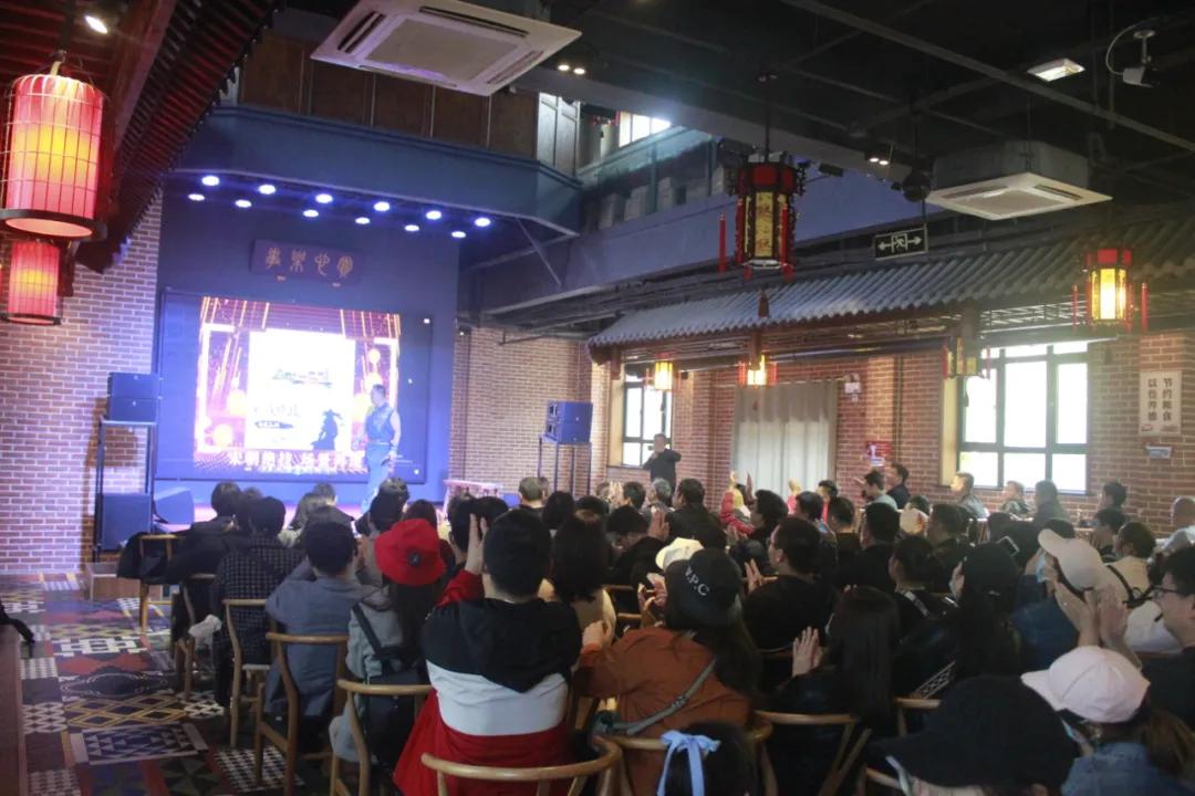 最美人间四月天拂堤杨柳醉,最美人间四月天春风又绿江南岸