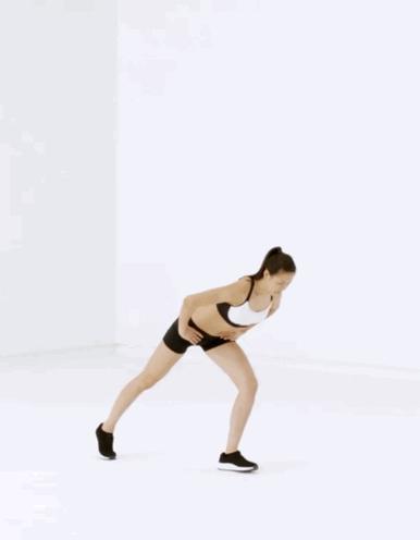 162cm的女生标准体重对照表,女性标准体重和微胖体重对照表