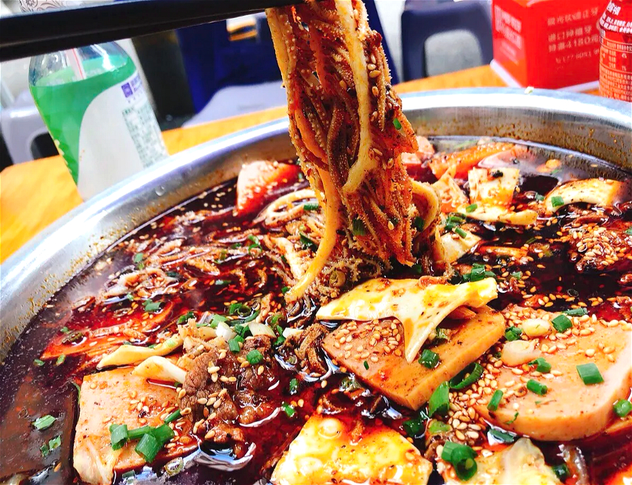 来成都必吃冒菜,必吃的成都冒菜