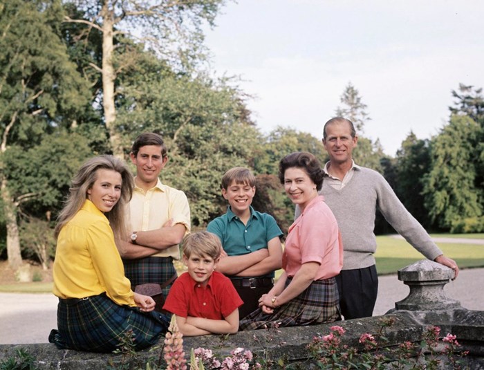 威廉凯特首现身梅根哈里采访,威廉凯特庆祝结婚周年