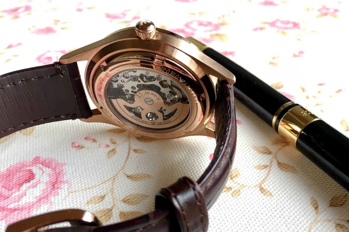 阿玛尼405跟阿玛尼405g有什么区别,阿玛尼手表什么档次