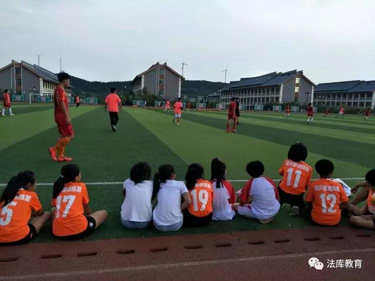 2019全国校园足球训练营,全国精英青少年足球训练营