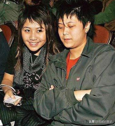 璞棬鍐嶈捣椋庝簯,棣欐腐璞棬涓変唬鍚嶅獩