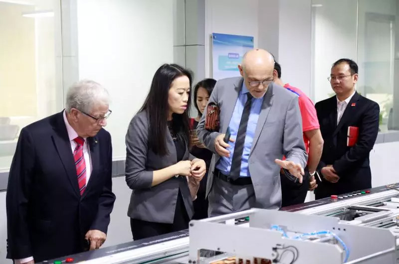 铸就中国智能制造教育平台,爱华教育与德国专家共建职教生态