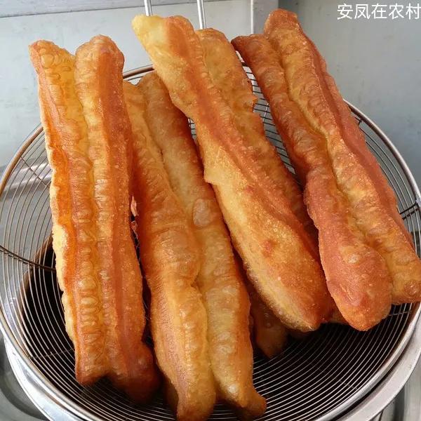 当下最赚钱的小吃生意,一年四季地摊小吃生意最赚钱