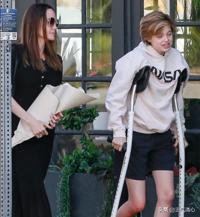 安吉丽娜朱莉女儿希洛在上学吗,安吉丽娜女儿希洛好漂亮