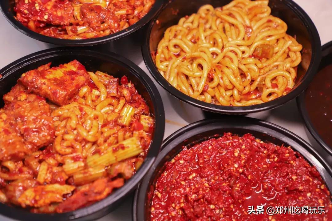 上头！爆辣*疆新**炒米粉，飙泪也想嗦完