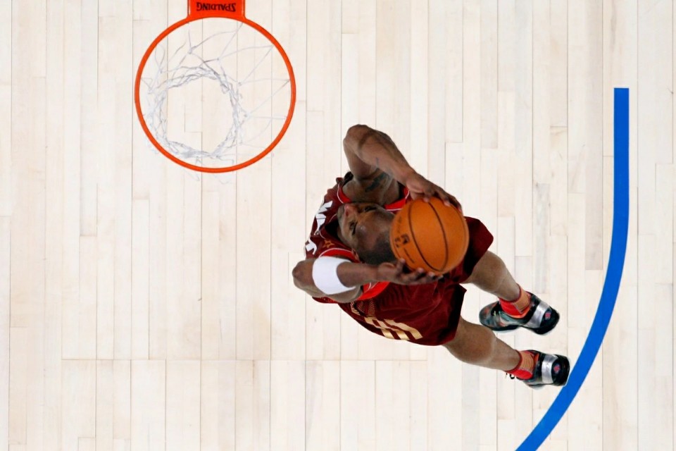 科比20代战靴,科比20年篮球集锦