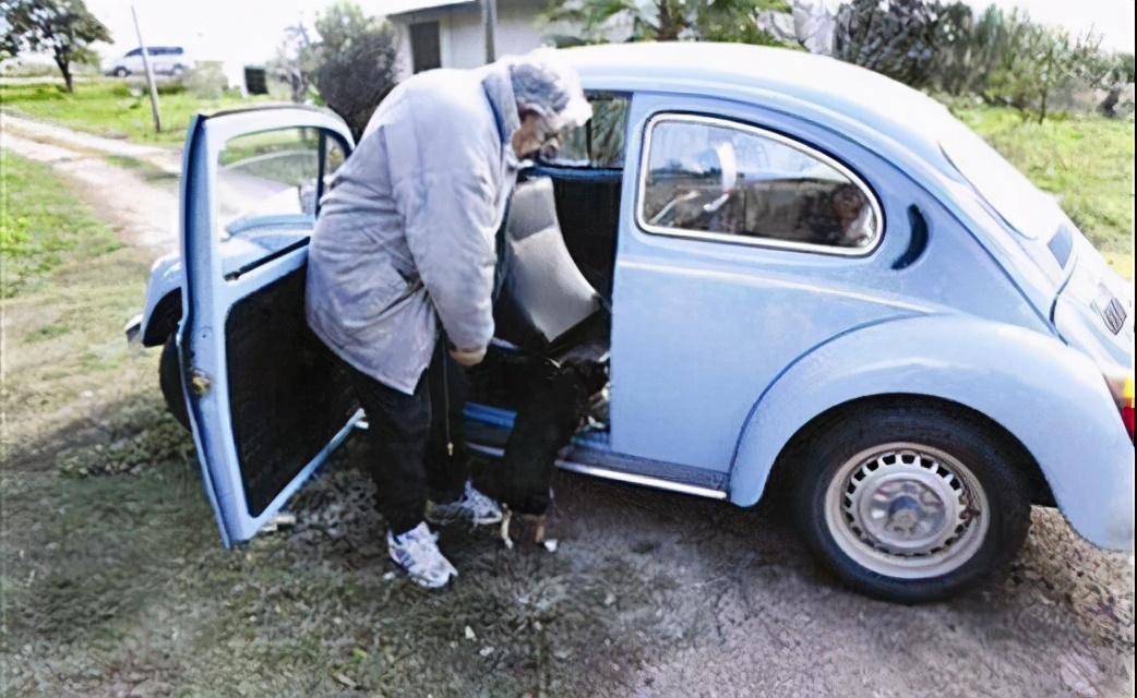 世界上最穷的总统是谁,最穷总统的现状