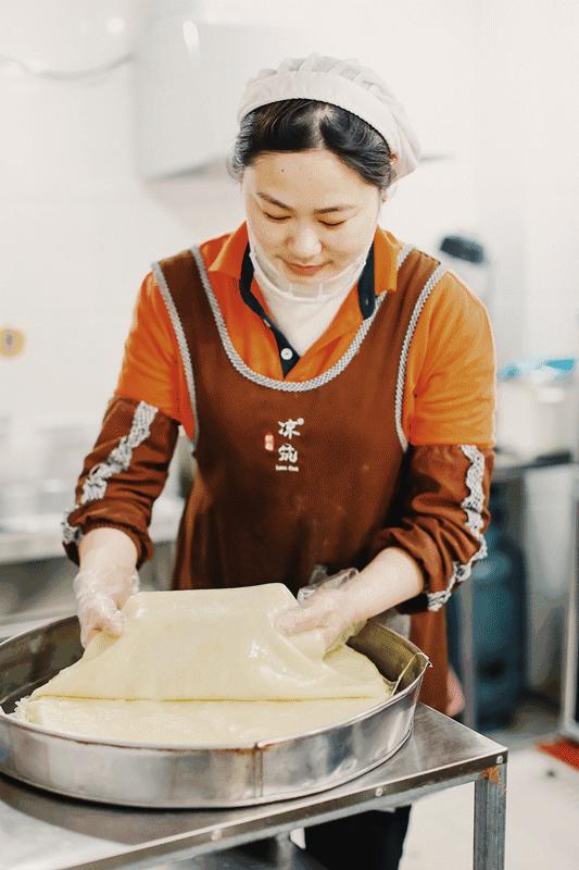 徐州凉皮开到悉尼！健身私教亲手烹制！美味到极致，还有变态辣…