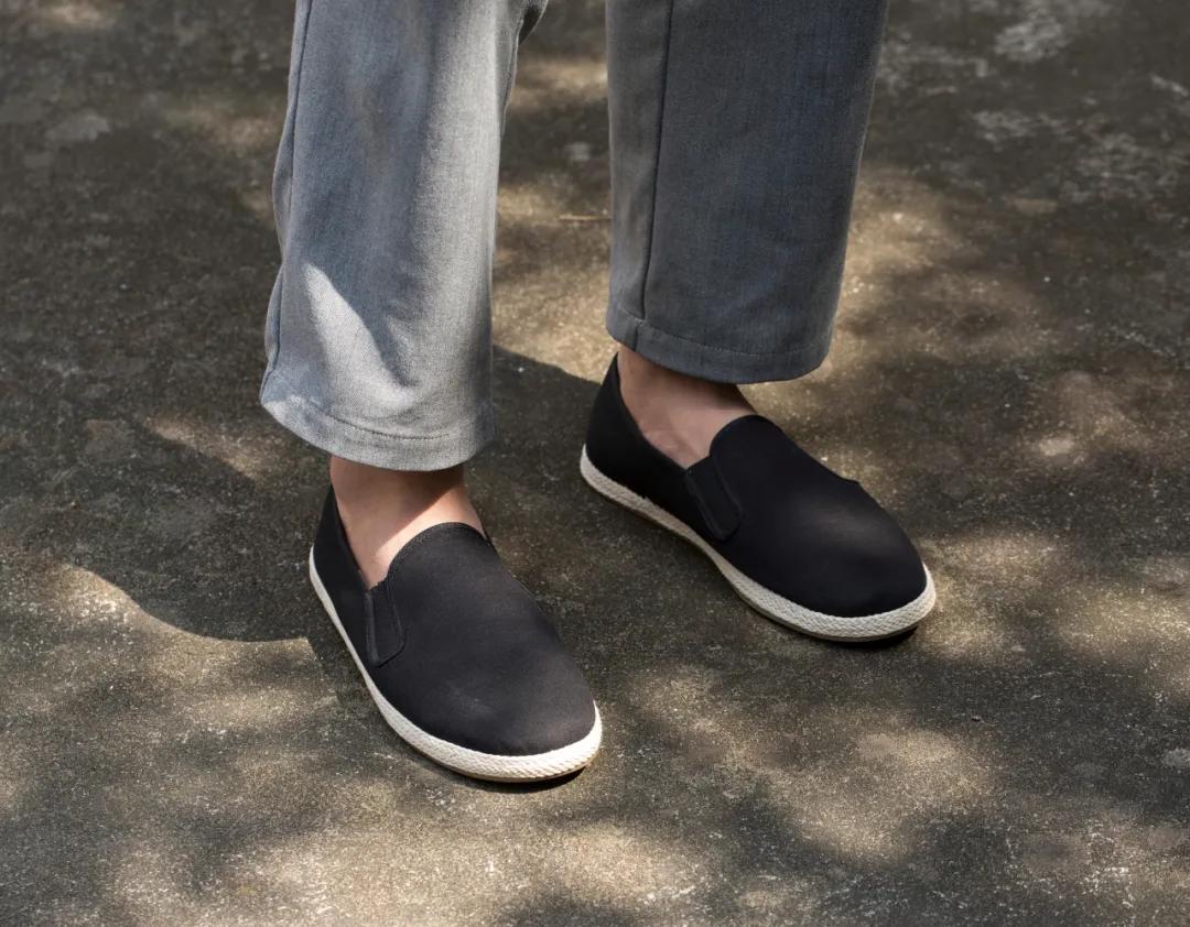 老北京布鞋穿起来真舒服,中国人穿的老布鞋