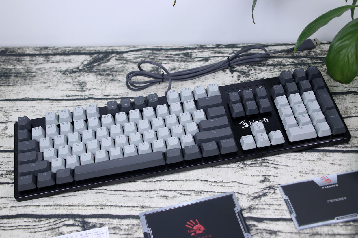 血手幽灵b770是热插拔么,血手幽灵b760t键盘测评