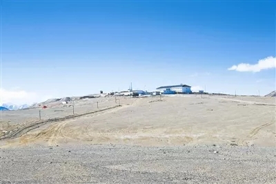 吴京被国家移民管理局纠错！其实，这些哨所也在海拔5000米之上……