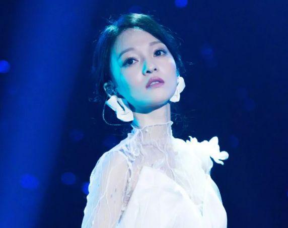 张韶涵被家庭伤害过吗,张韶涵的10年辛酸成名史