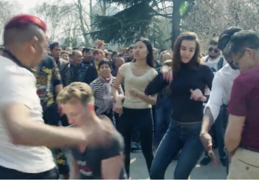 郑州尬舞纪录片,外国人挑战郑州尬舞