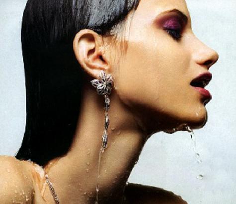 什么样的爽肤水不油腻补水效果好,什么样的爽肤水好用又清爽